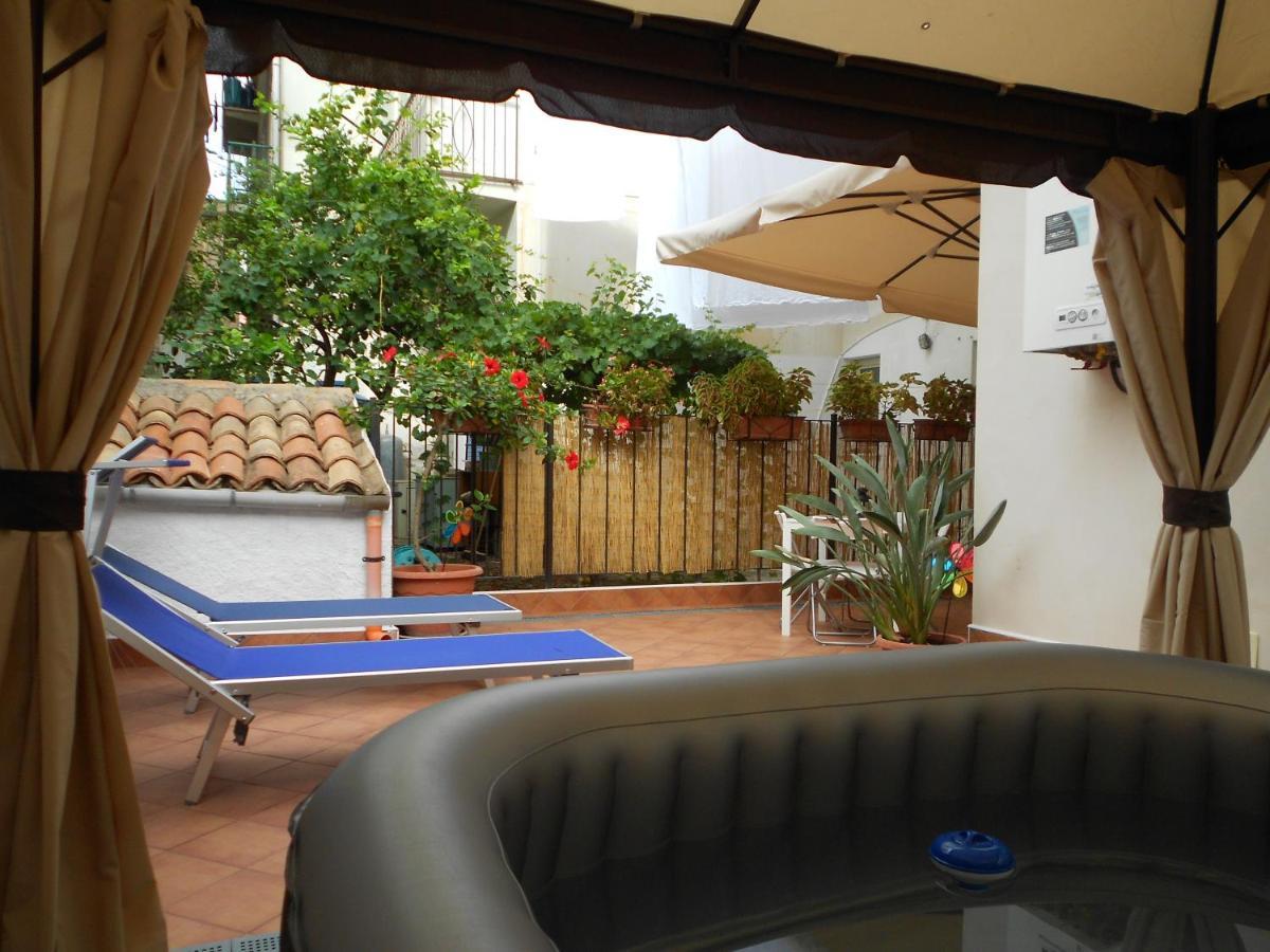 Il Sole Nel Cuore B&B 산타가타디밀리텔로 외부 사진